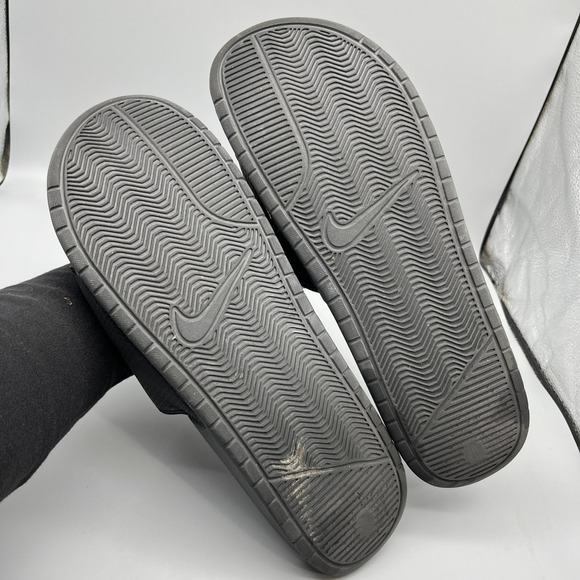 Nike Benassi JDI Slides Mens 16 Black‎ Red Athleisure Sandals Casual Streetwear - Picture 2 of 11